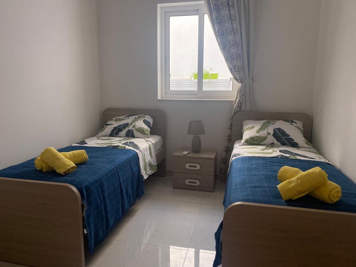 Sunshine Apartments Mellieha - Modern Three Bedroom Ground Floor Apartment With Yard المظهر الخارجي الصورة